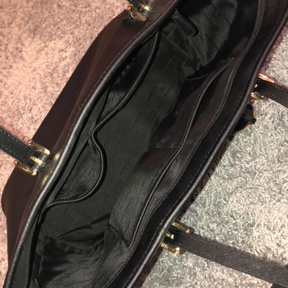 (SOLD) Michael Kors purse - Picture 3 of 5